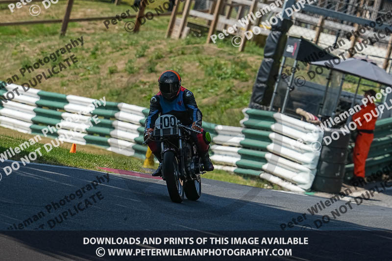 cadwell park;cadwell park photographs;cadwell trackday photographs;enduro digital images;event digital images;eventdigitalimages;peter wileman photography;racing digital images;trackday digital images;trackday photos